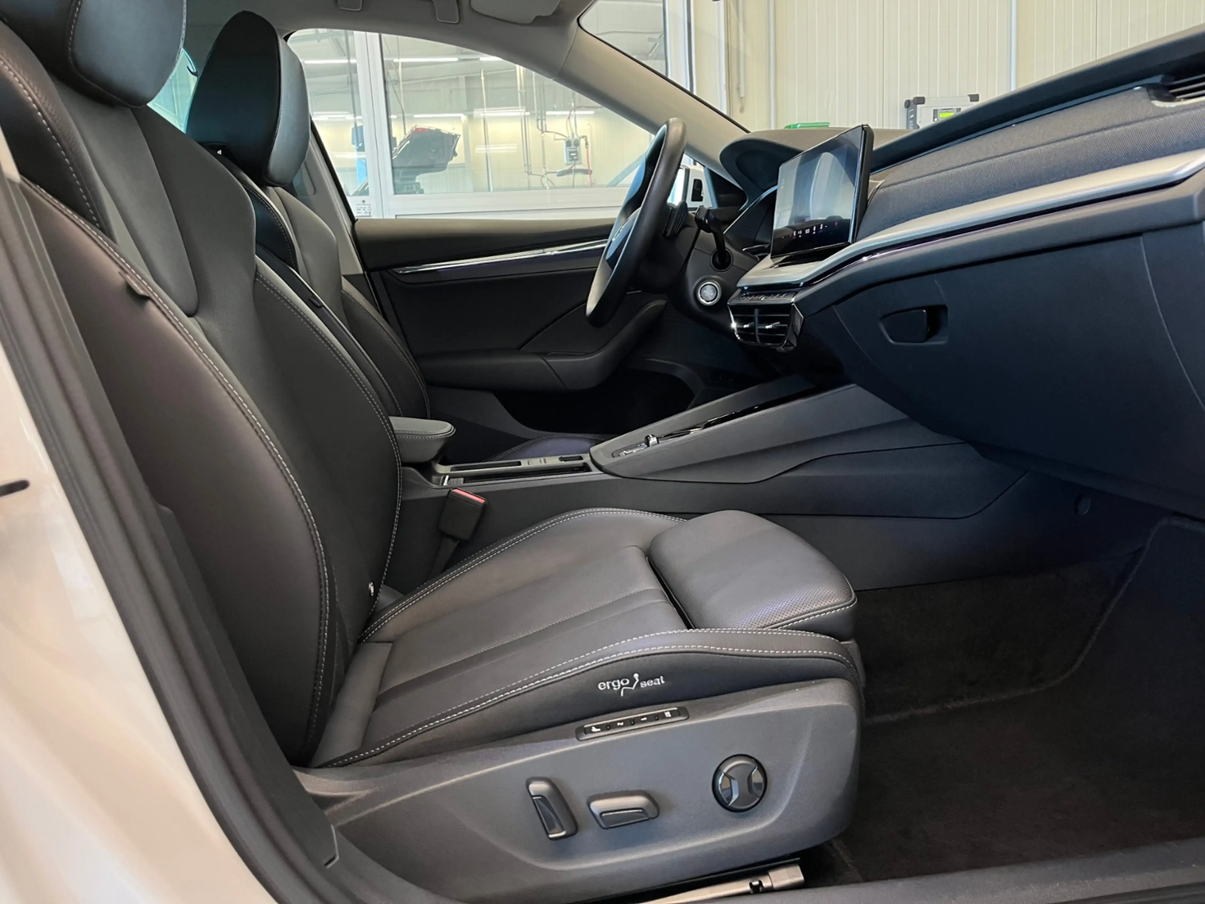 Skoda Octavia Combi Style 2.0 TDI DSG Navi AHK Kamera — photo 13