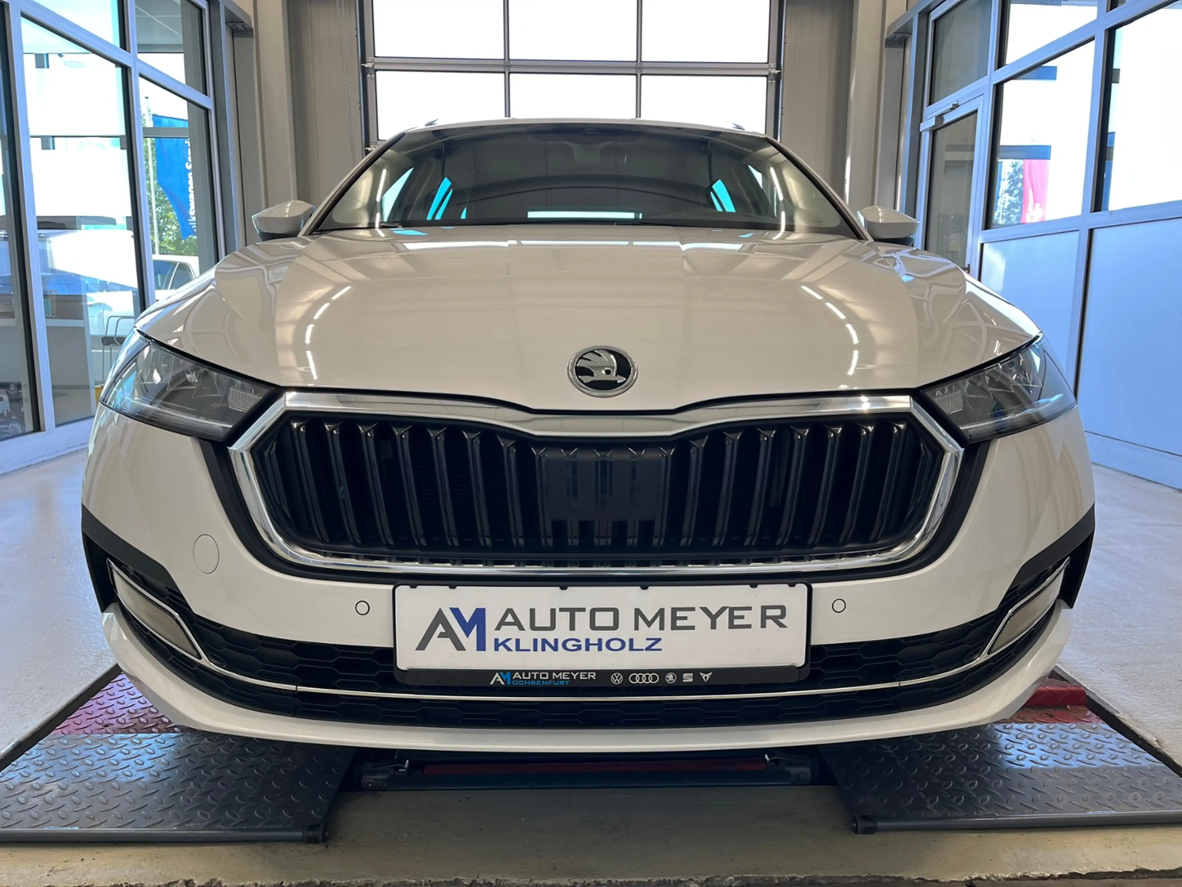 Skoda Octavia Combi Style 2.0 TDI DSG Navi AHK Kamera — photo 6