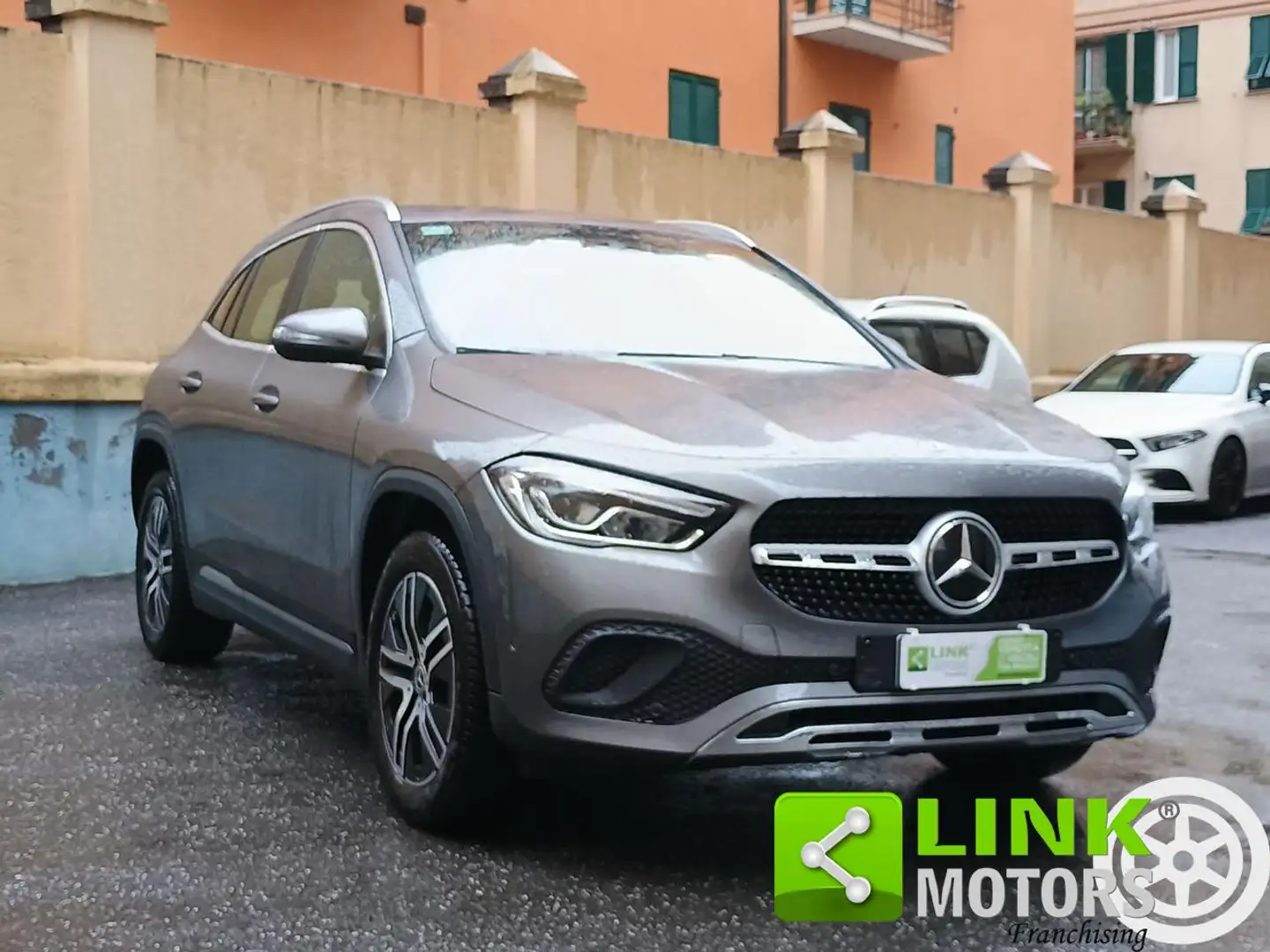 Mercedes-Benz GLA 250 Automatic 4Matic Premium Plug-In Hybrid Gris - 1