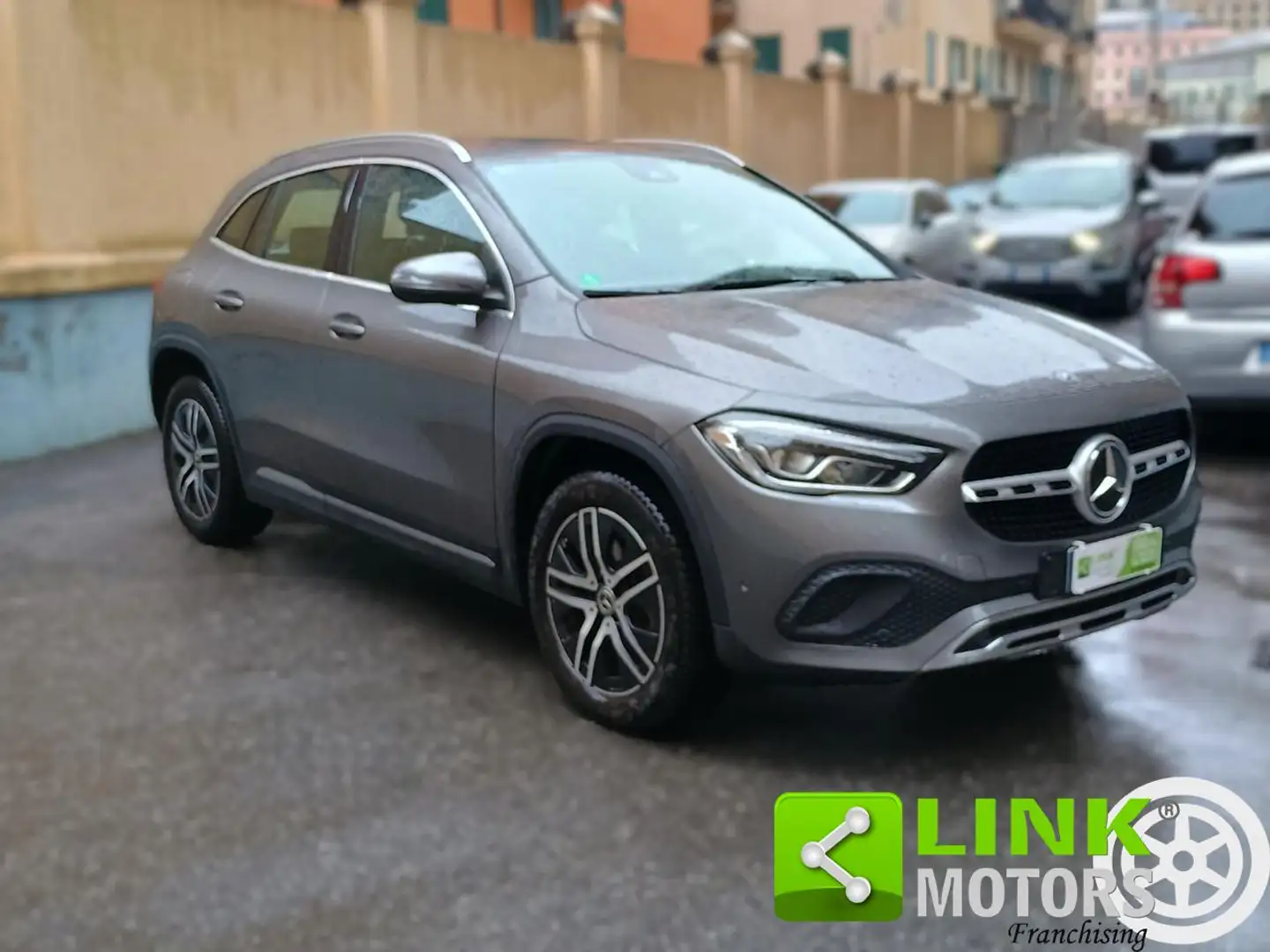 Mercedes-Benz GLA 250 Automatic 4Matic Premium Plug-In Hybrid Gris - 2