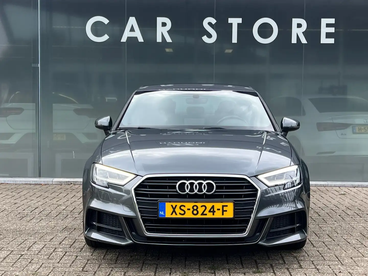 Audi A3 Limousine 30 TFSI Sport S Line Edition Gris - 2