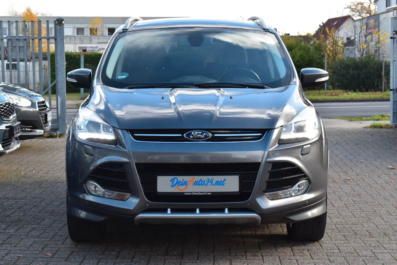 Ford Kuga Individual Bi-Xenon| Kamera| Navi|Si-Hzg|BC Grau - 2