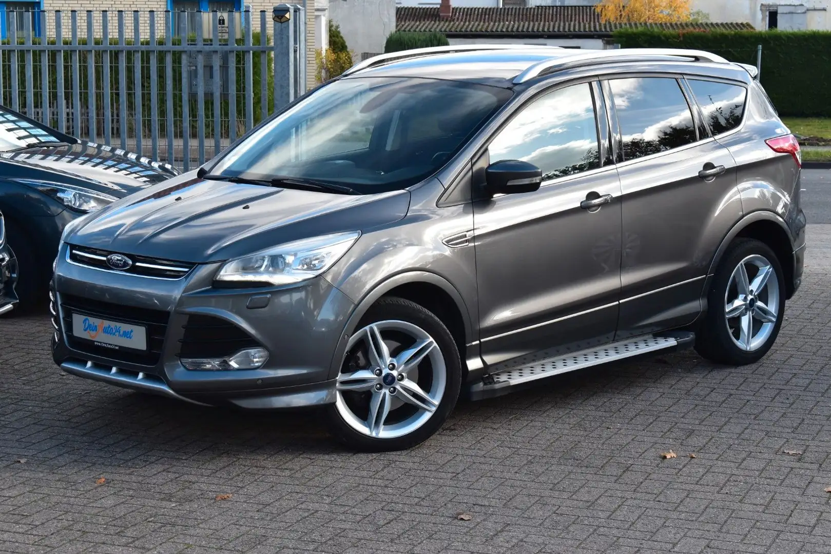 Ford Kuga Individual Bi-Xenon| Kamera| Navi|Si-Hzg|BC Grau - 1