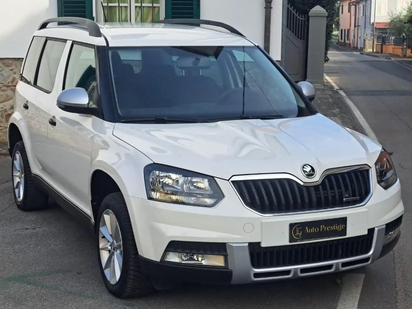 Skoda Yeti Yeti 1.6 tdi Ambition GreenLine Bianco - 1