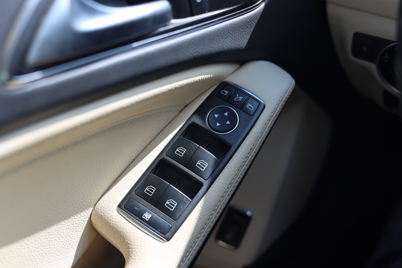 Mercedes-Benz GLA 180 PREMIUM I LEDER I PANO I AUT I TREKHAAK — photo 20