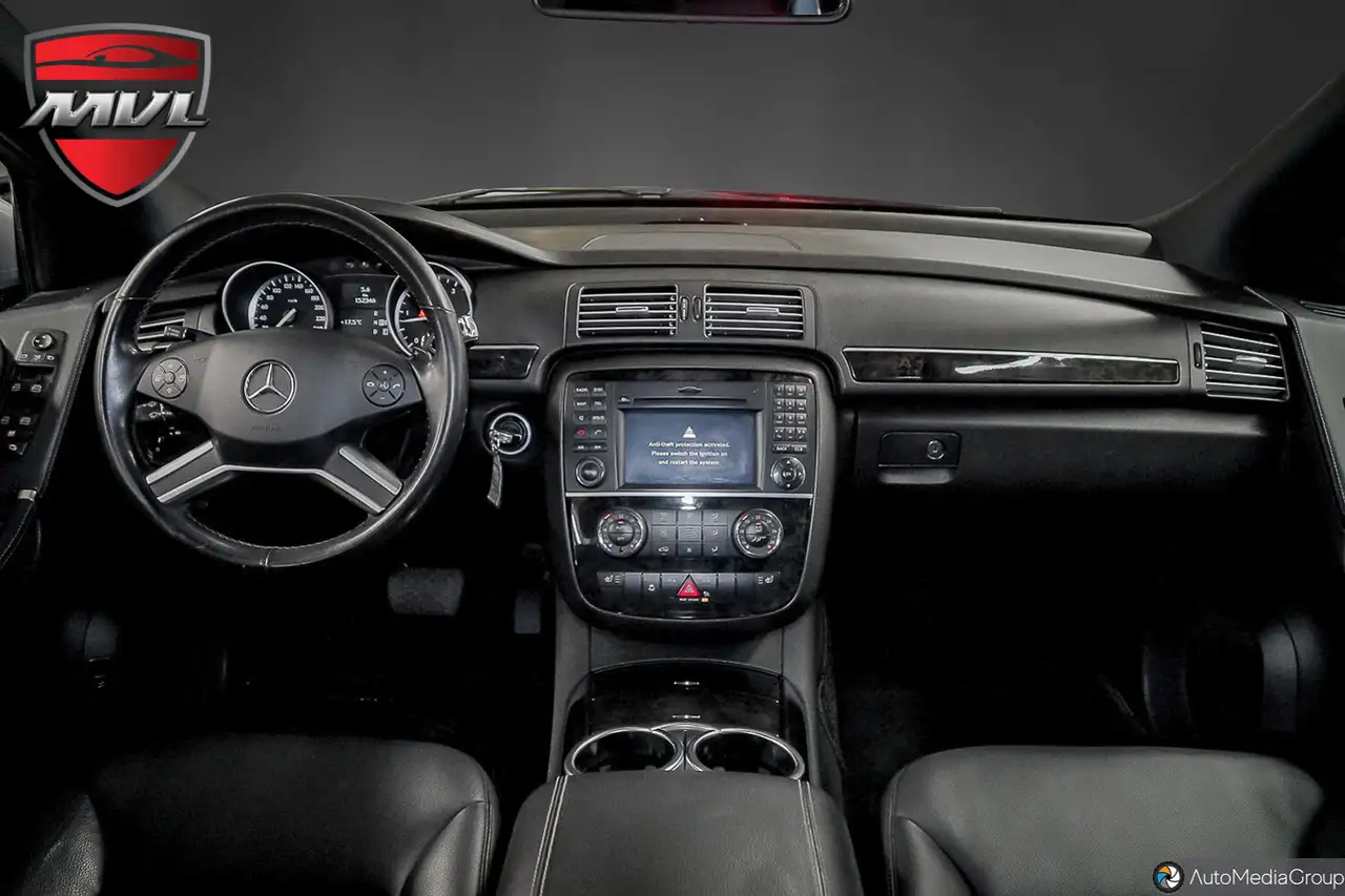 Mercedes-Benz R-Class снимка Mercedes-Benz R-Class