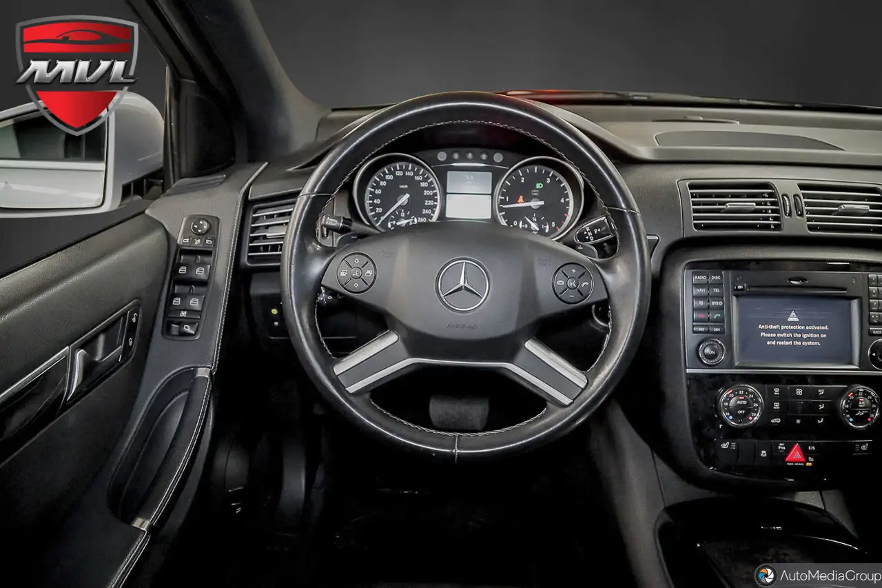 Mercedes-Benz R-Class снимка Mercedes-Benz R-Class