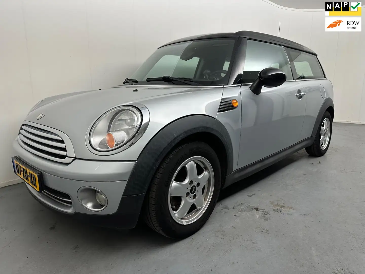 MINI Cooper Clubman Mini 1.6 Pepper # Airco # 124 Dkm # Nap # Lmv Grijs - 1