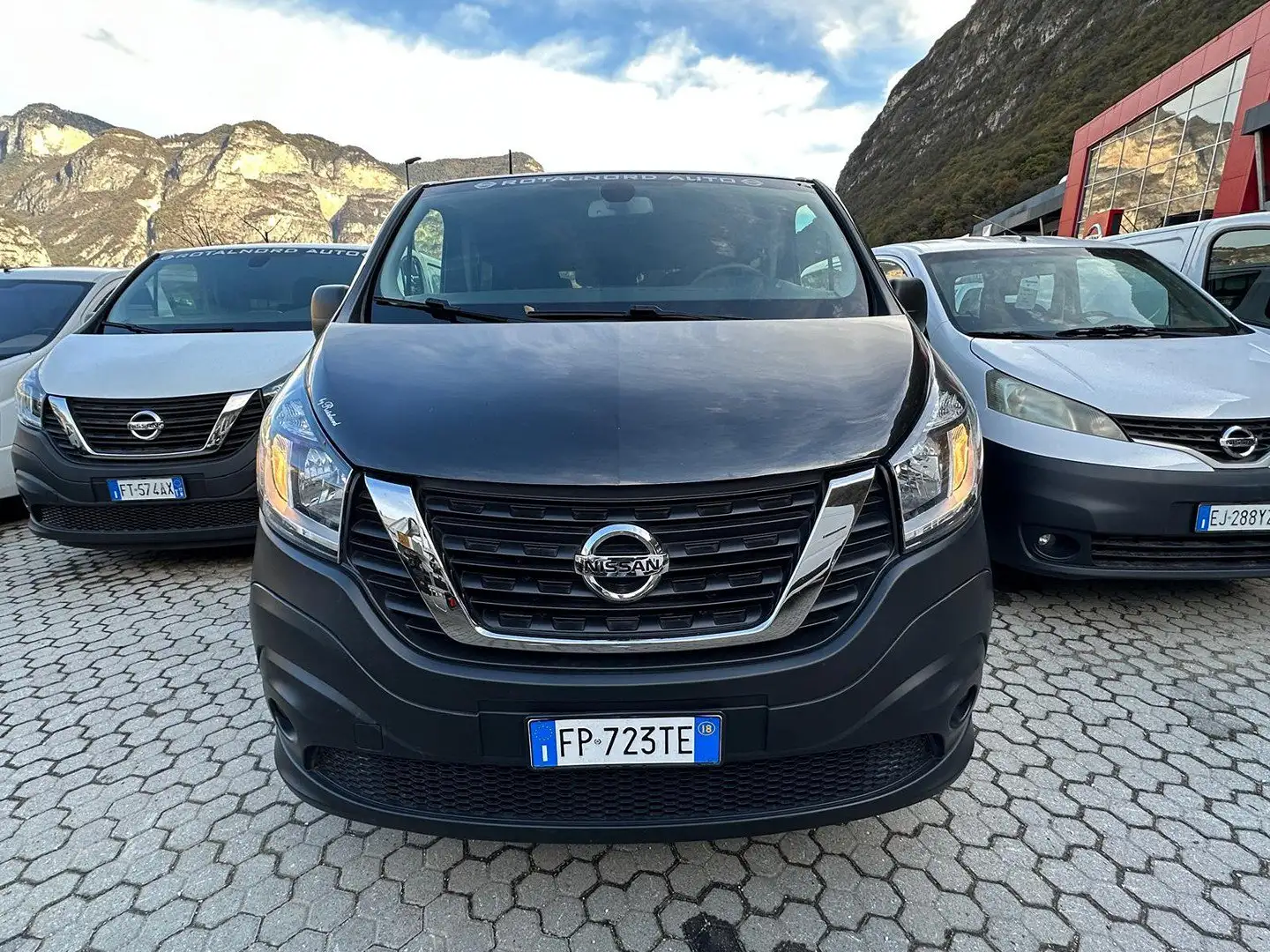 Nissan NV300 29 1.6 dci 145cv TT S&S L1H1 BUS EFFICIENT Negro - 2