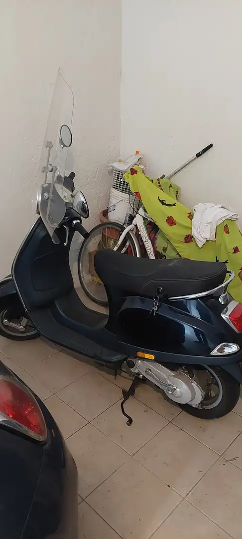 Vespa LX 50 Modrá - 2