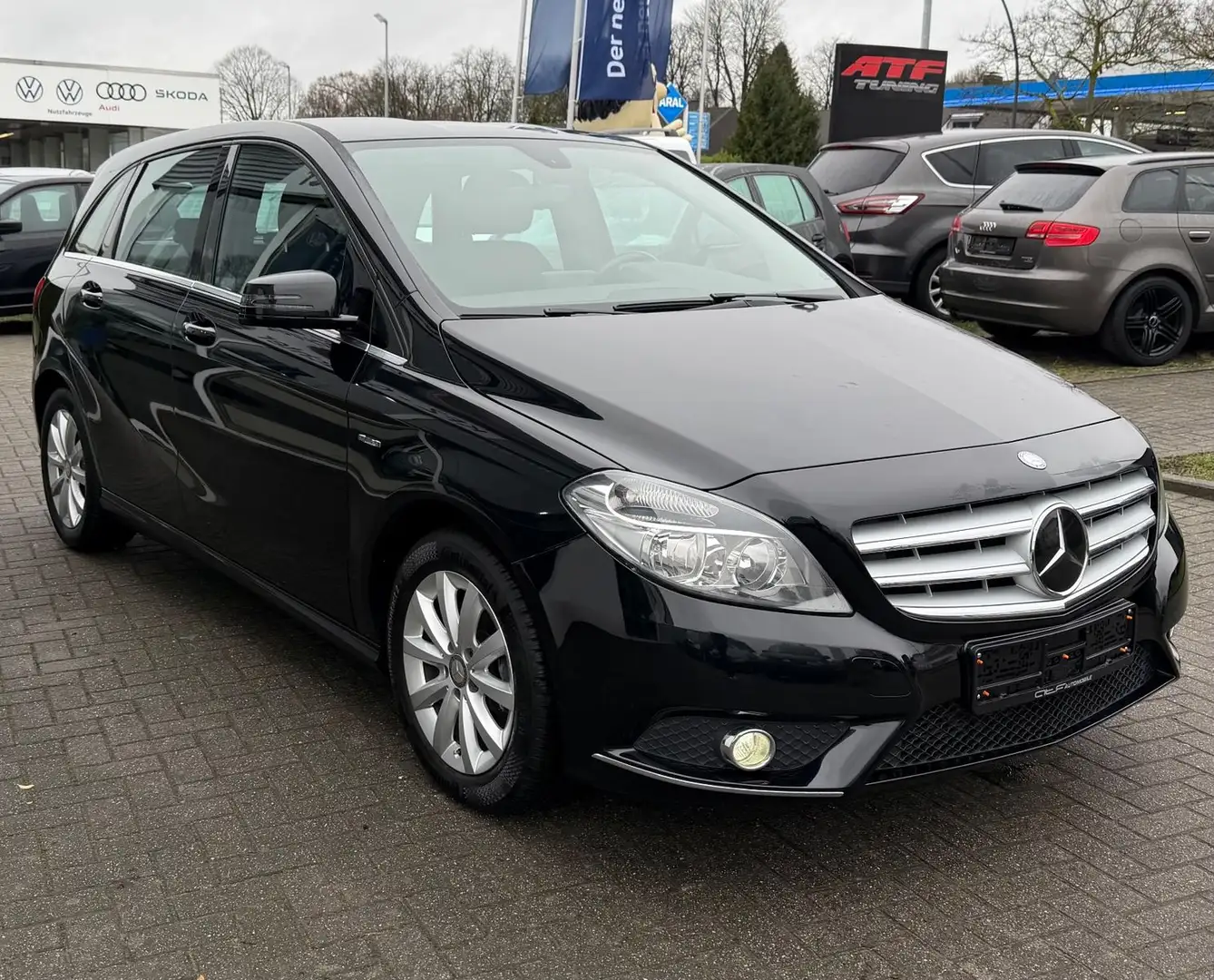 Mercedes-Benz B 180 B B 180 Zwart - 2