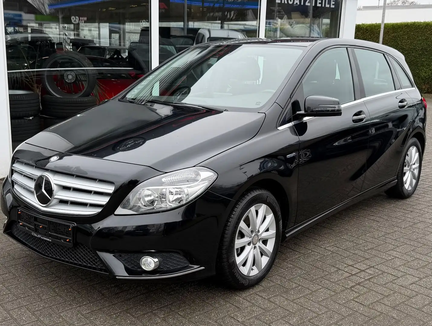 Mercedes-Benz B 180 B B 180 Zwart - 1