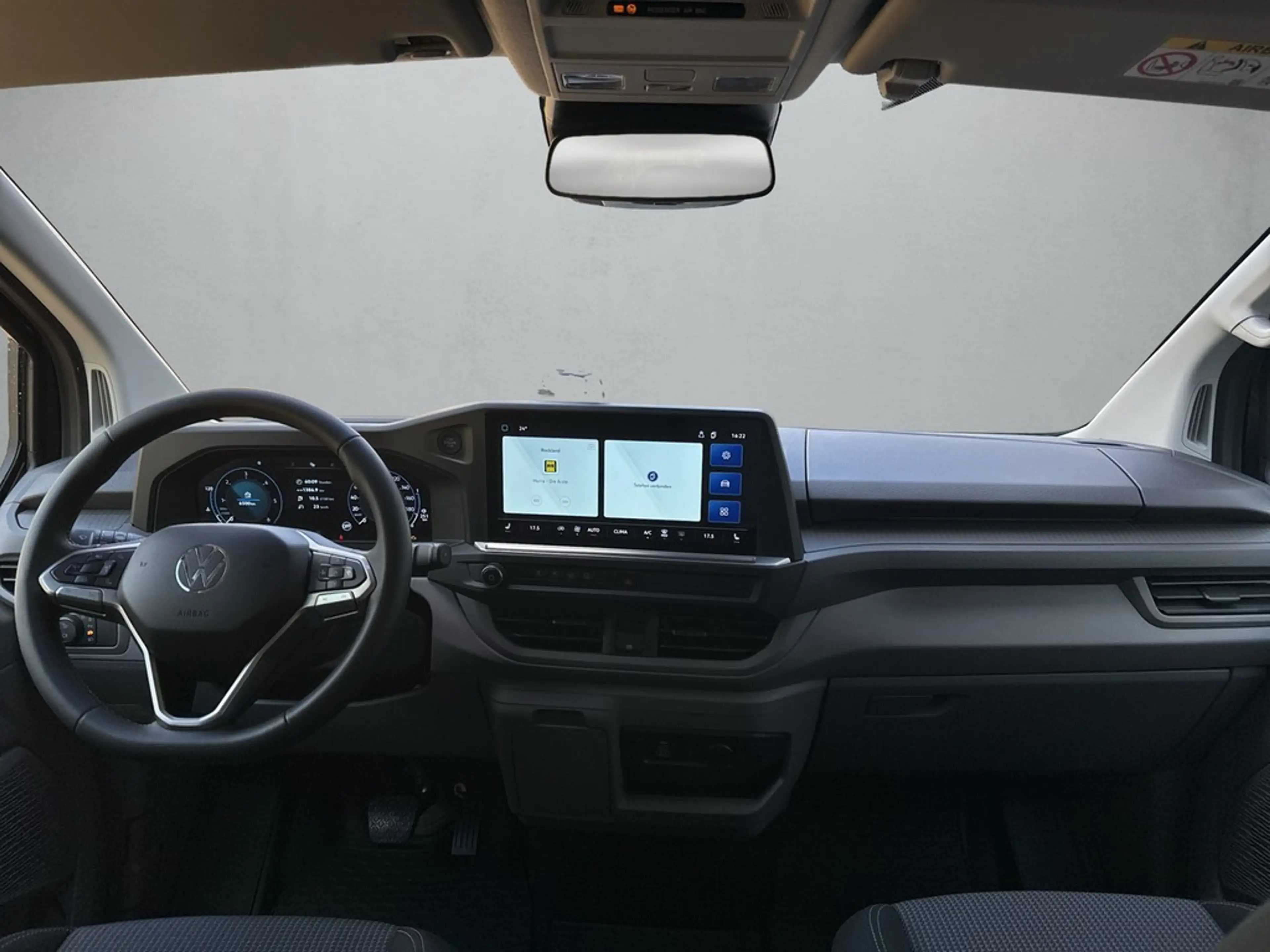 Volkswagen T7 Caravelle 2.0l TDI — photo 8
