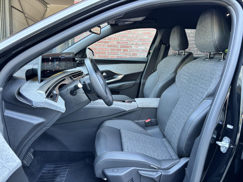 Peugeot 5008 Allure Pack 1.2 Hybrid 145pk e-DSC6 | PANORAMIC NA — photo 9