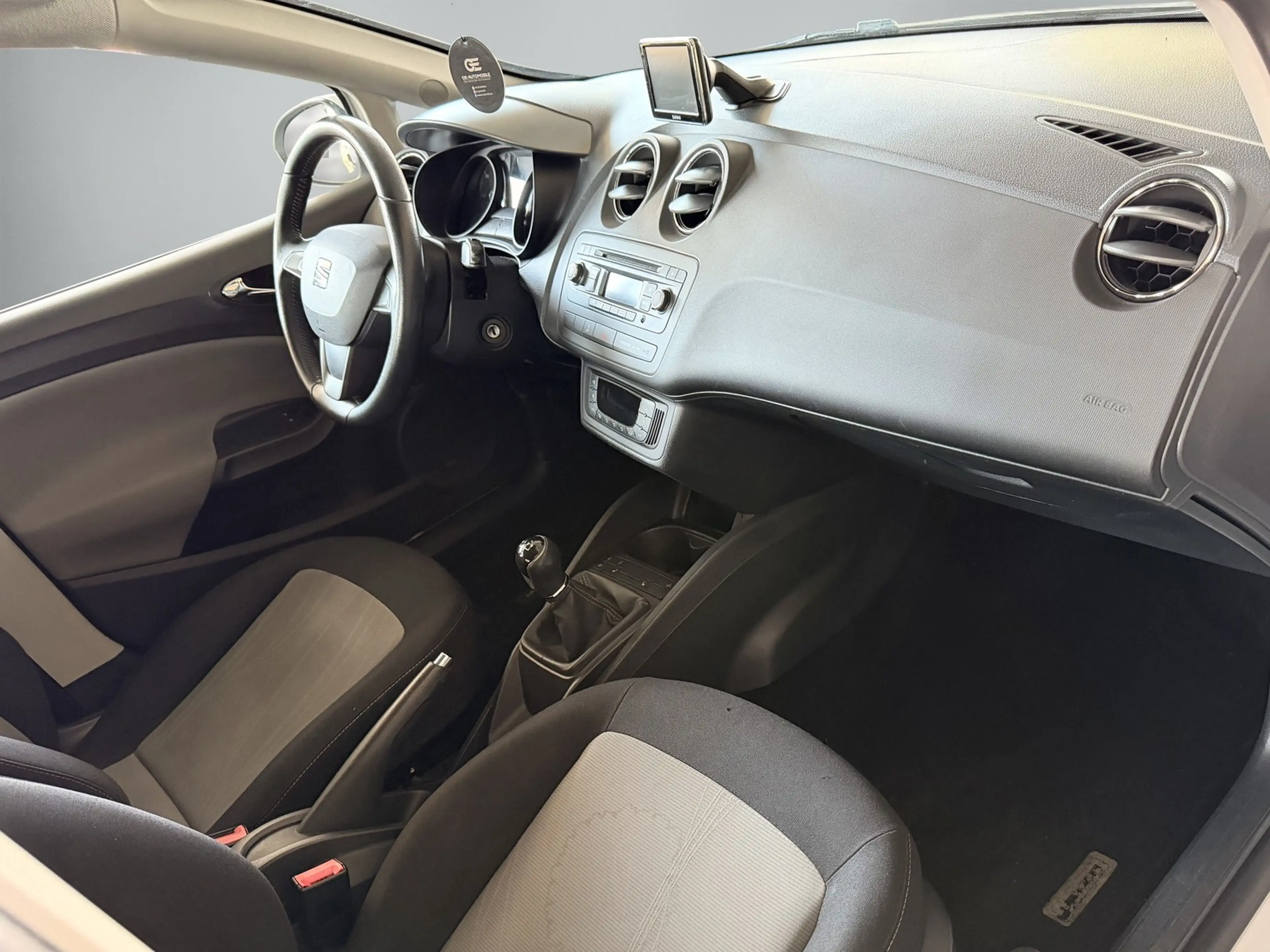 SEAT Ibiza 1.6 TDI Style Salsa *TÜV2028*5-Türig*SHZ*Klima*2.Hand*Alu* — photo 14
