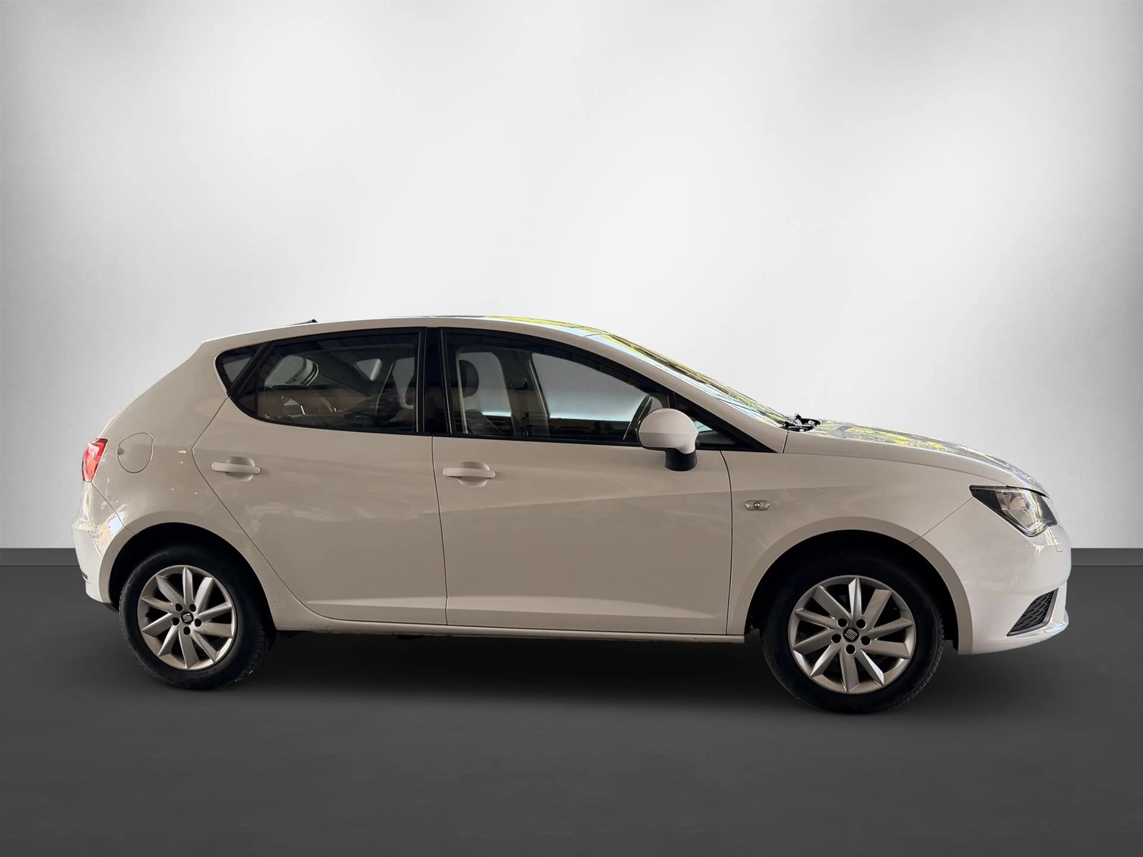 SEAT Ibiza 1.6 TDI Style Salsa *TÜV2028*5-Türig*SHZ*Klima*2.Hand*Alu* — photo 4