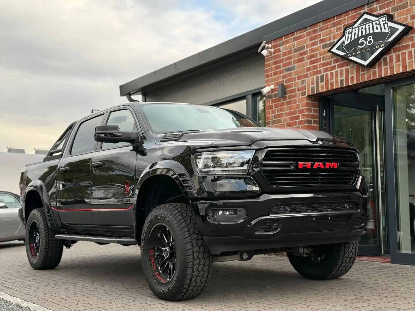 Dodge RAM 1500 5.7 Black Widow Edition 6-Zoll Lift ! Schwarz - 1