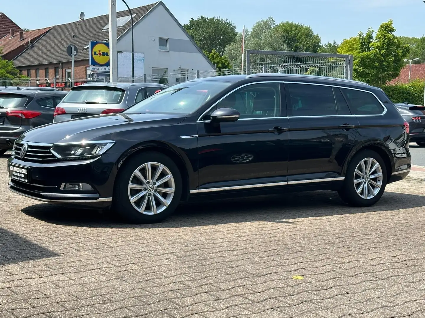 Volkswagen Passat Variant 2.0 TDI Highline 4Motion NAVI LED Euro6 Schwarz - 2