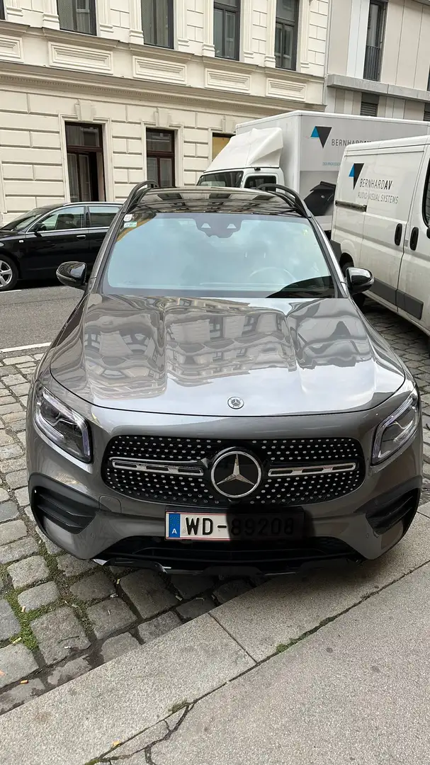 Mercedes-Benz GLB 200 4Matic 8G-DCT AMG Line - 1