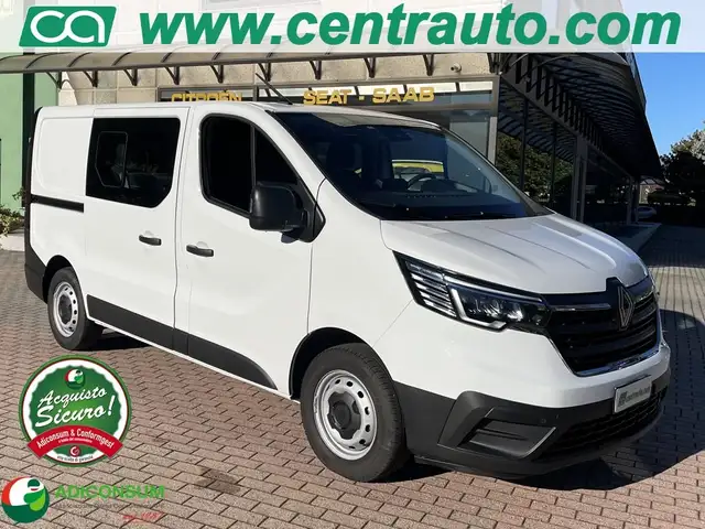 2025 Renault Trafic in White for sale