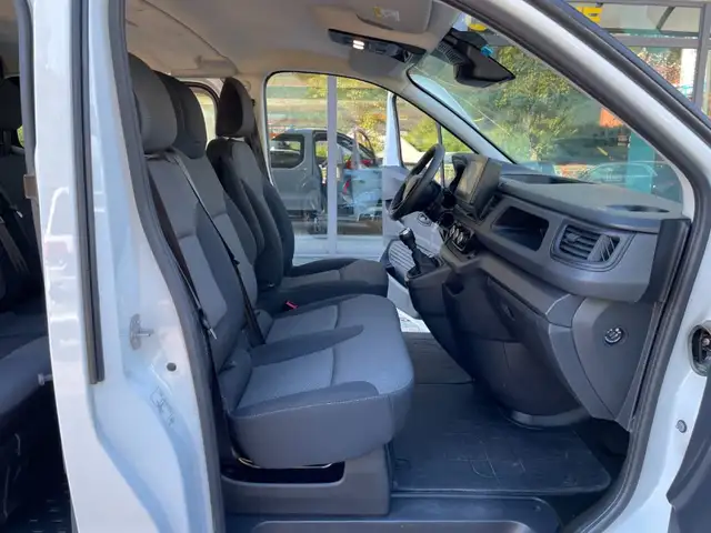 Renault Trafic view 8