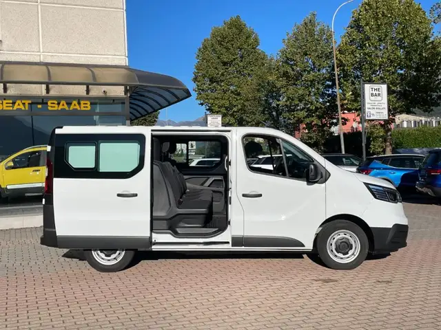 Renault Trafic view 14