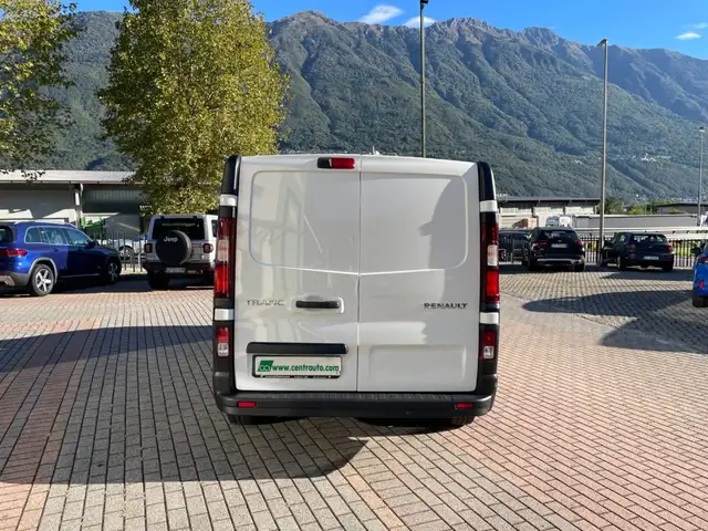 Renault Trafic view 4