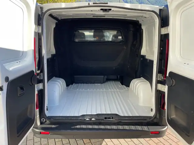Renault Trafic view 13