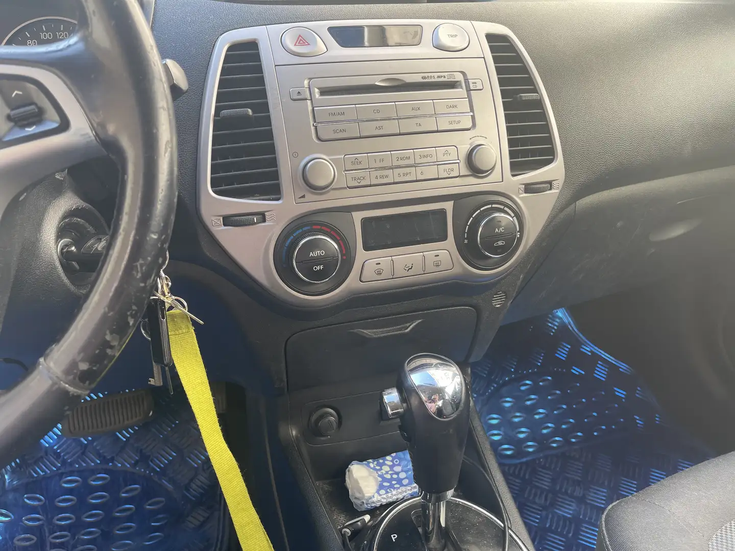 Hyundai i20 1.4 Automatik Comfort - 2