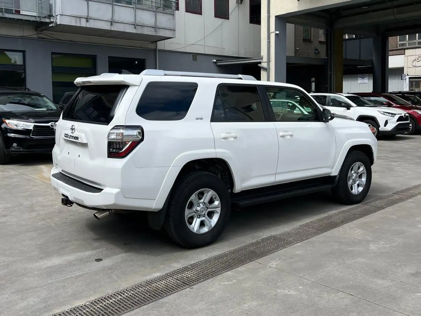 Toyota 4-Runner FULLY LOADED-ONLY FOR EXPORT OUT OF EUROPE Blanc - 2