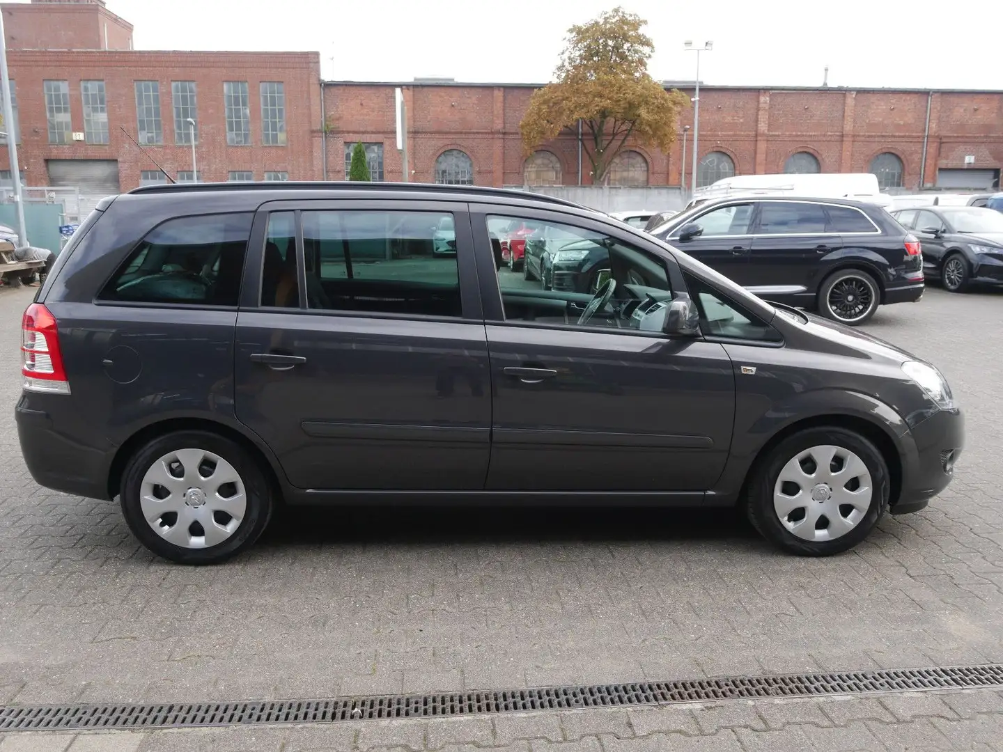 Opel Zafira B 1.8 Family 7 Sitze Klima Grau - 2