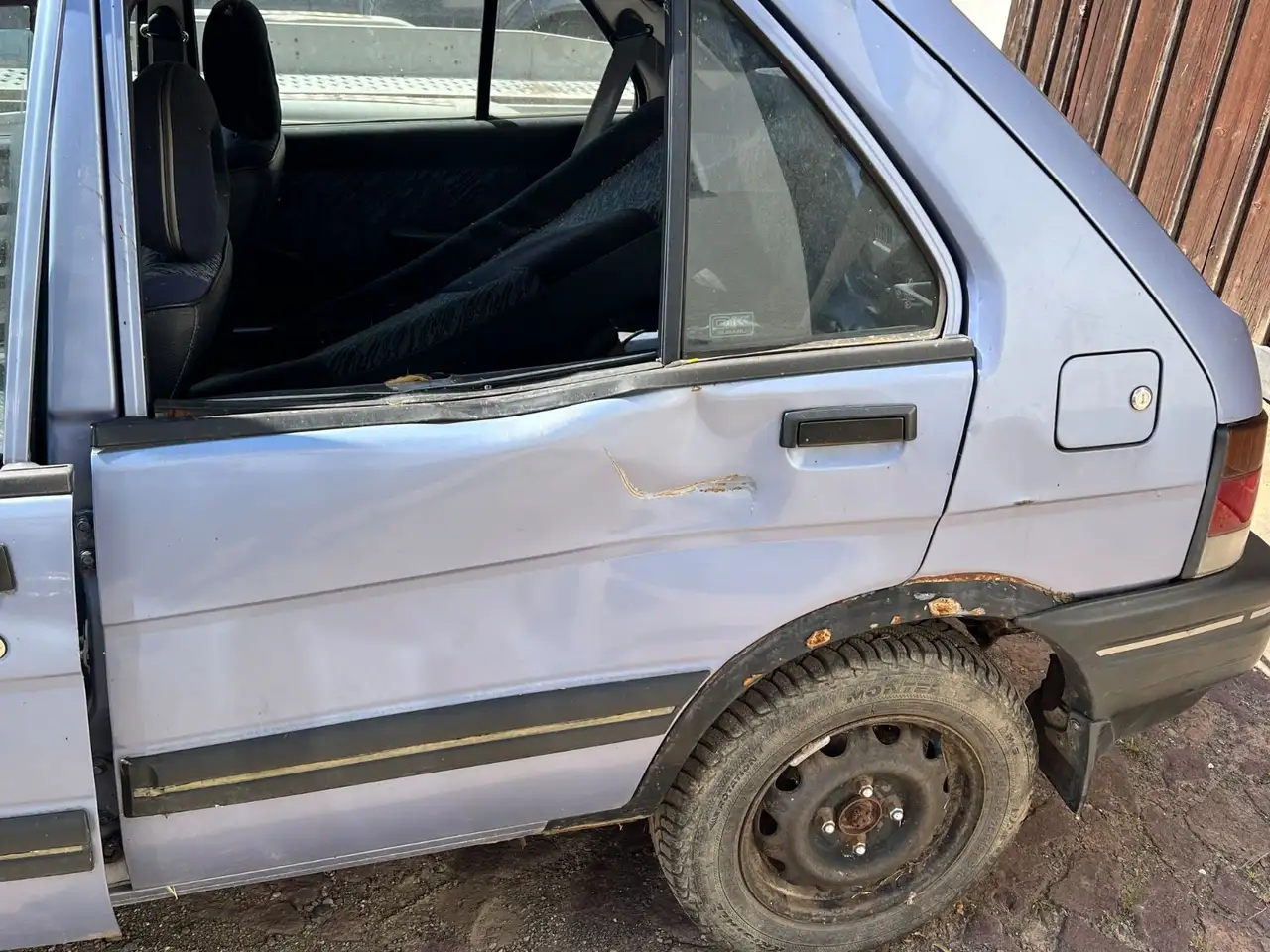 Subaru Justy, foto 9