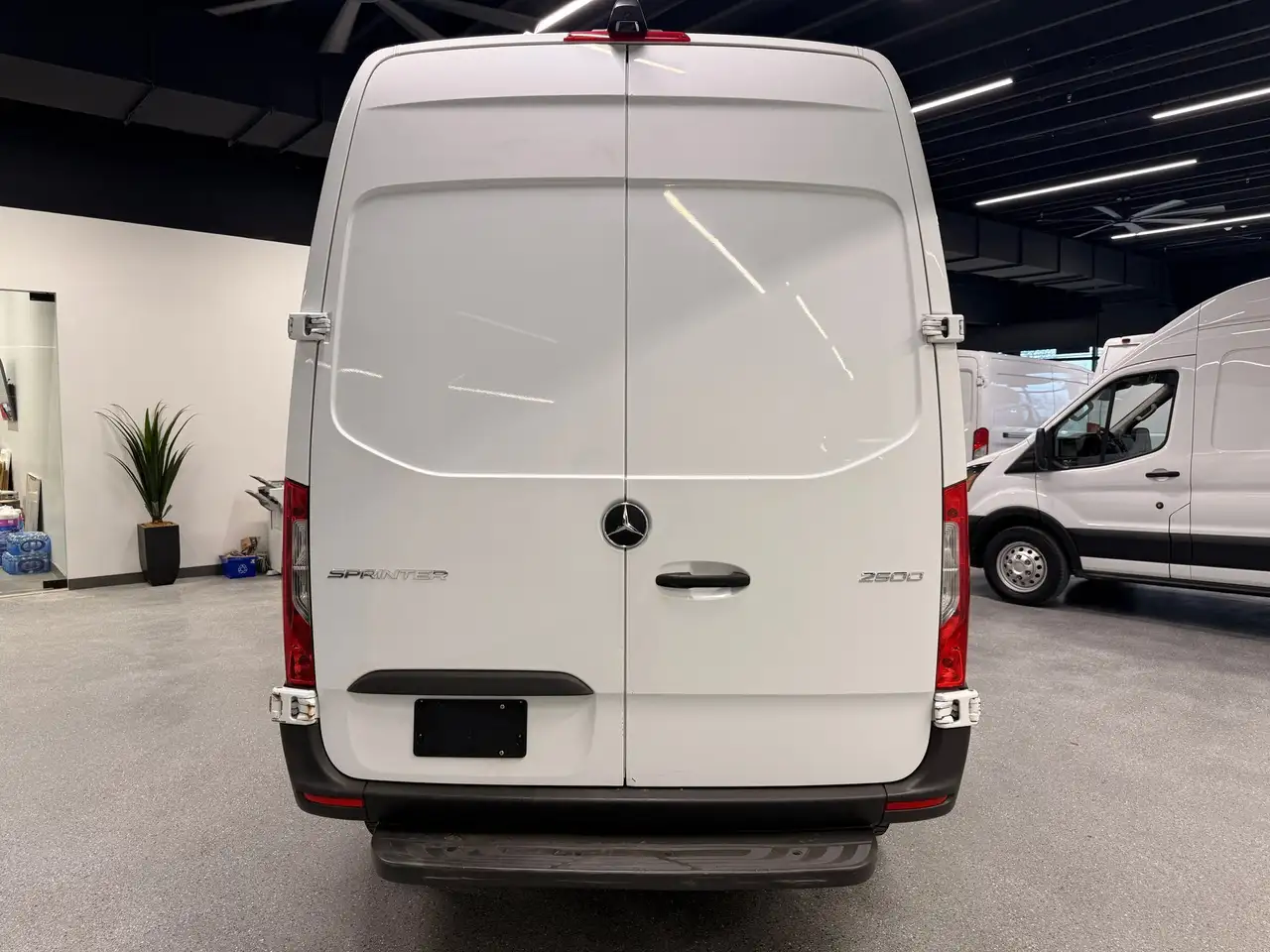 Mercedes-Benz Sprinter снимка Mercedes-Benz Sprinter