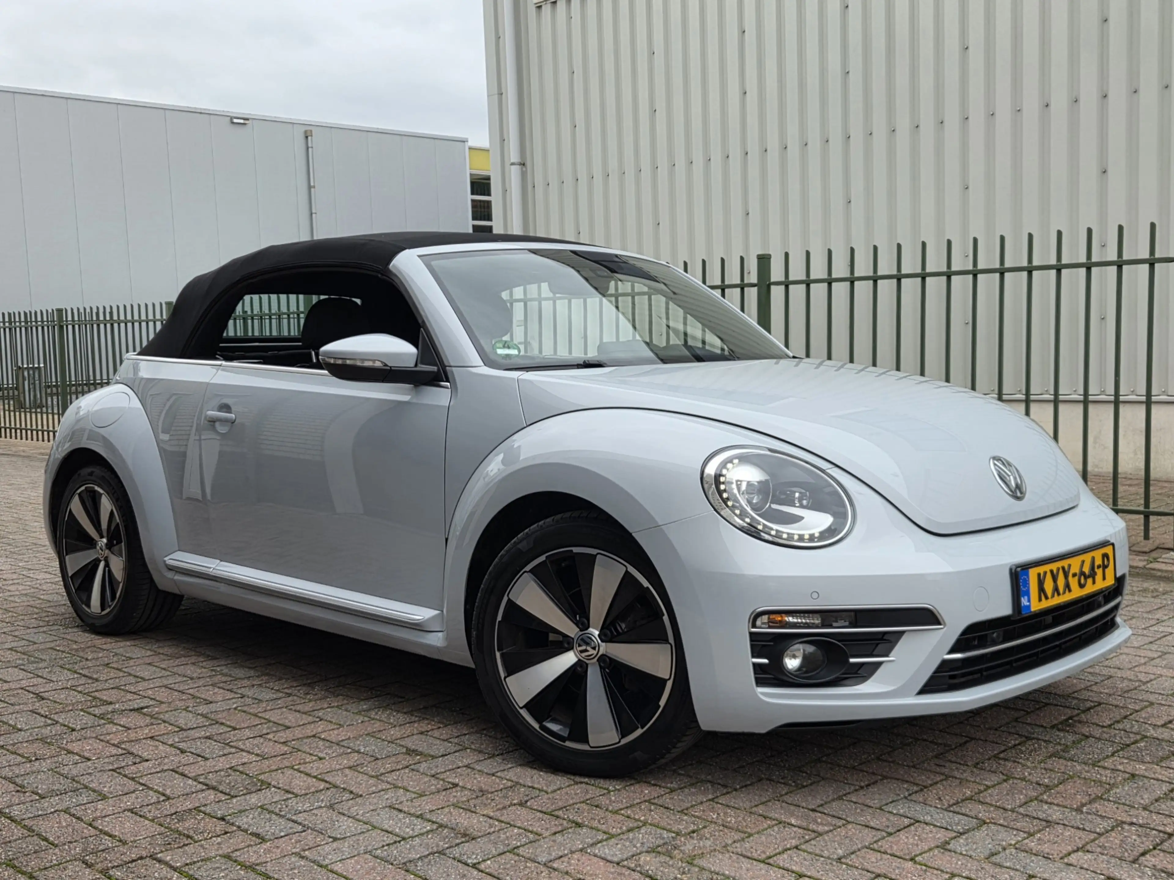 Volkswagen Beetle Cabriolet 1.2 TSI Navi-Led-Cruise-Camera — photo 2