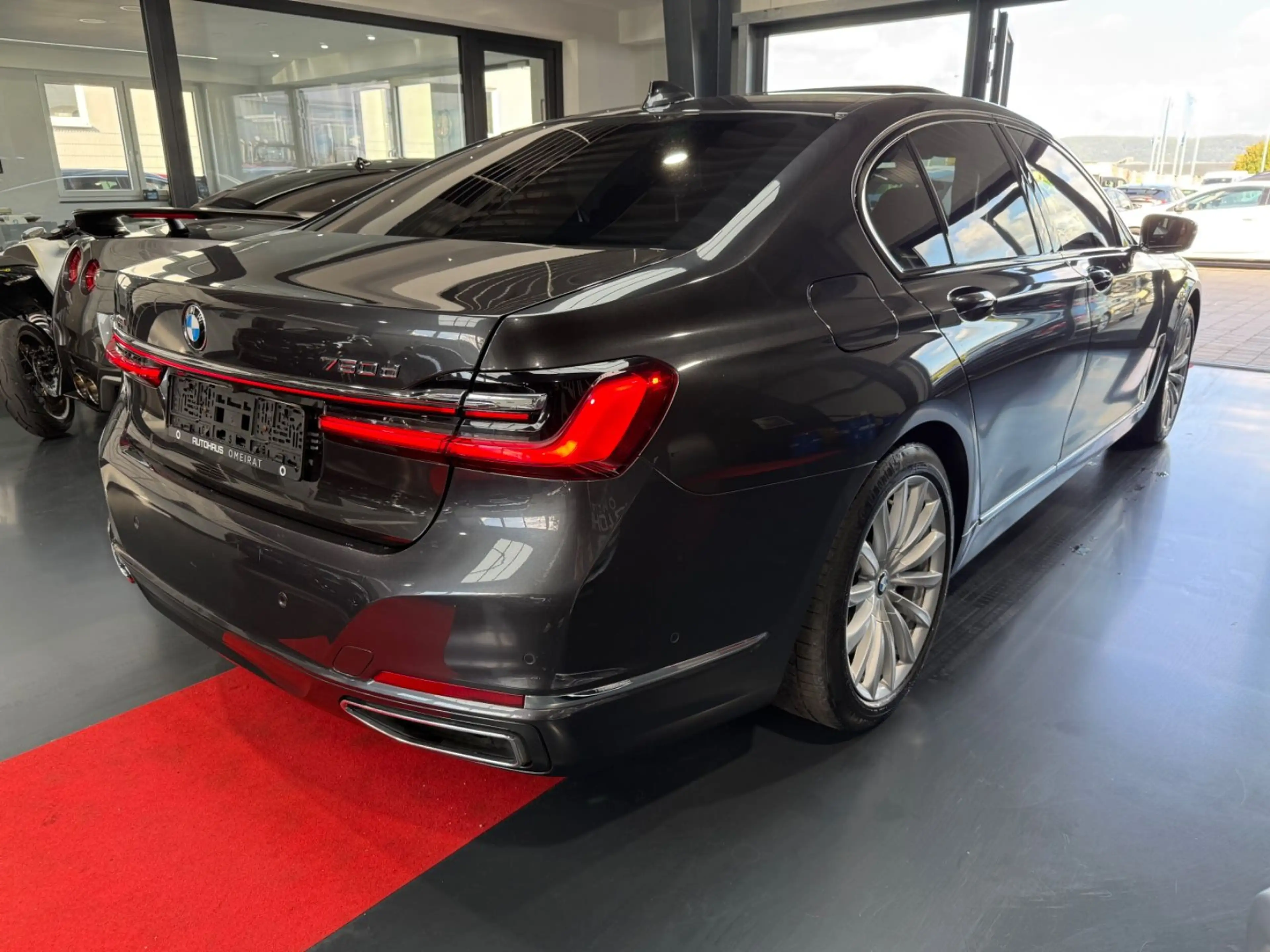 BMW 750 d xD HUD/3DKamera/Softclose/H&K/TV+/Sitzlüf. — photo 4