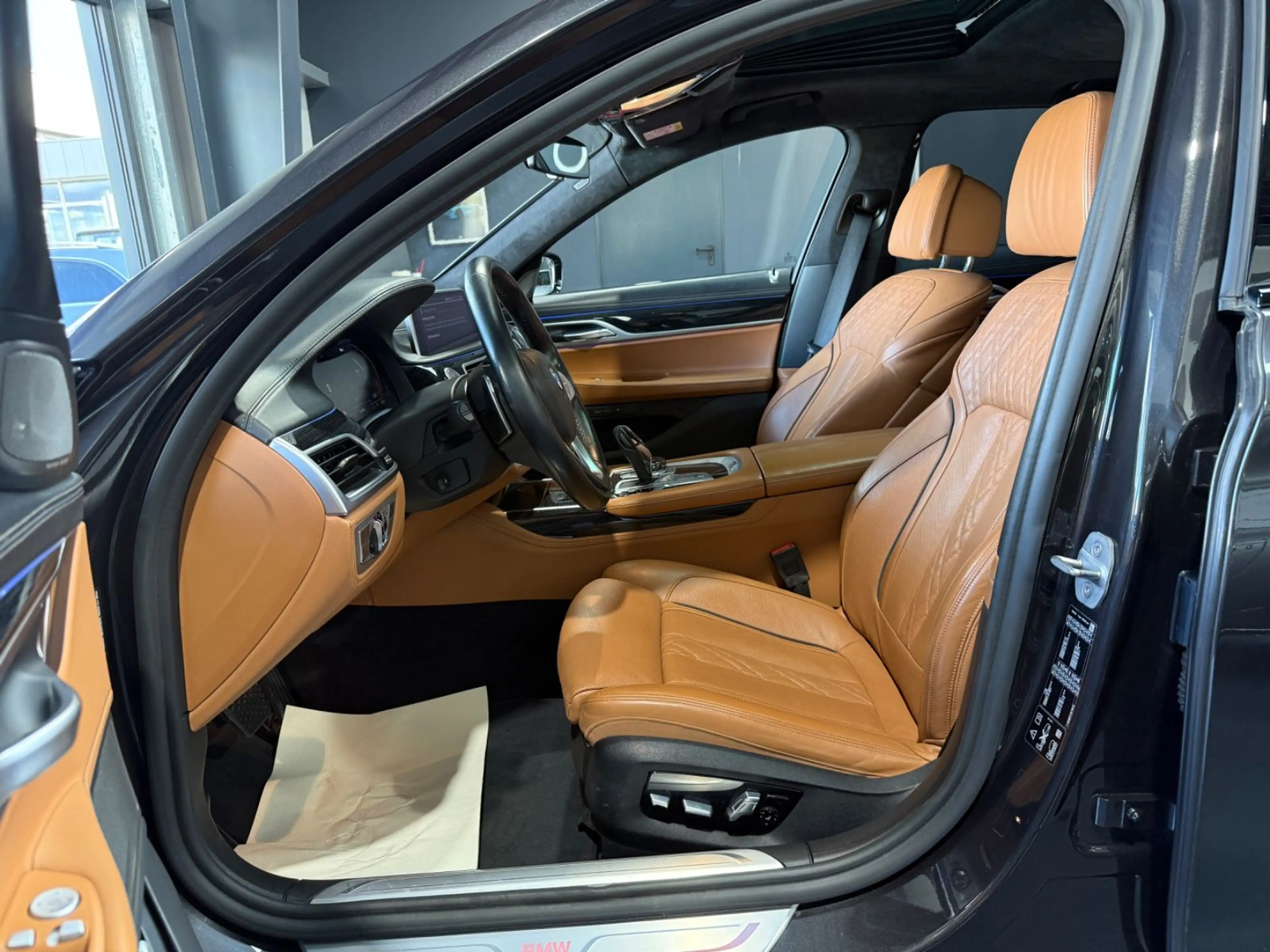 BMW 750 d xD HUD/3DKamera/Softclose/H&K/TV+/Sitzlüf. — photo 9