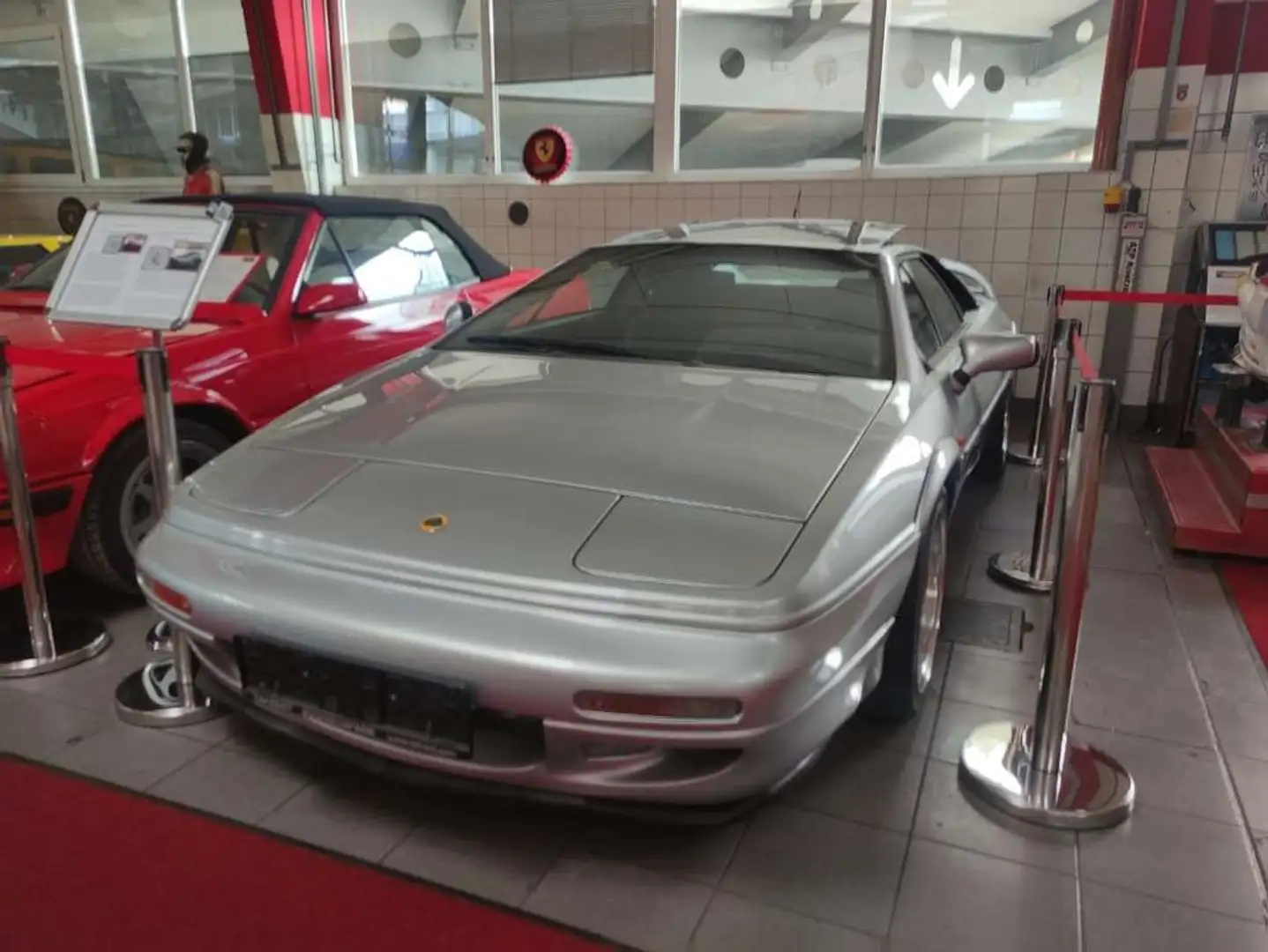 Lotus Esprit S42 Weltweit ca 370 Stück! Silber - 2