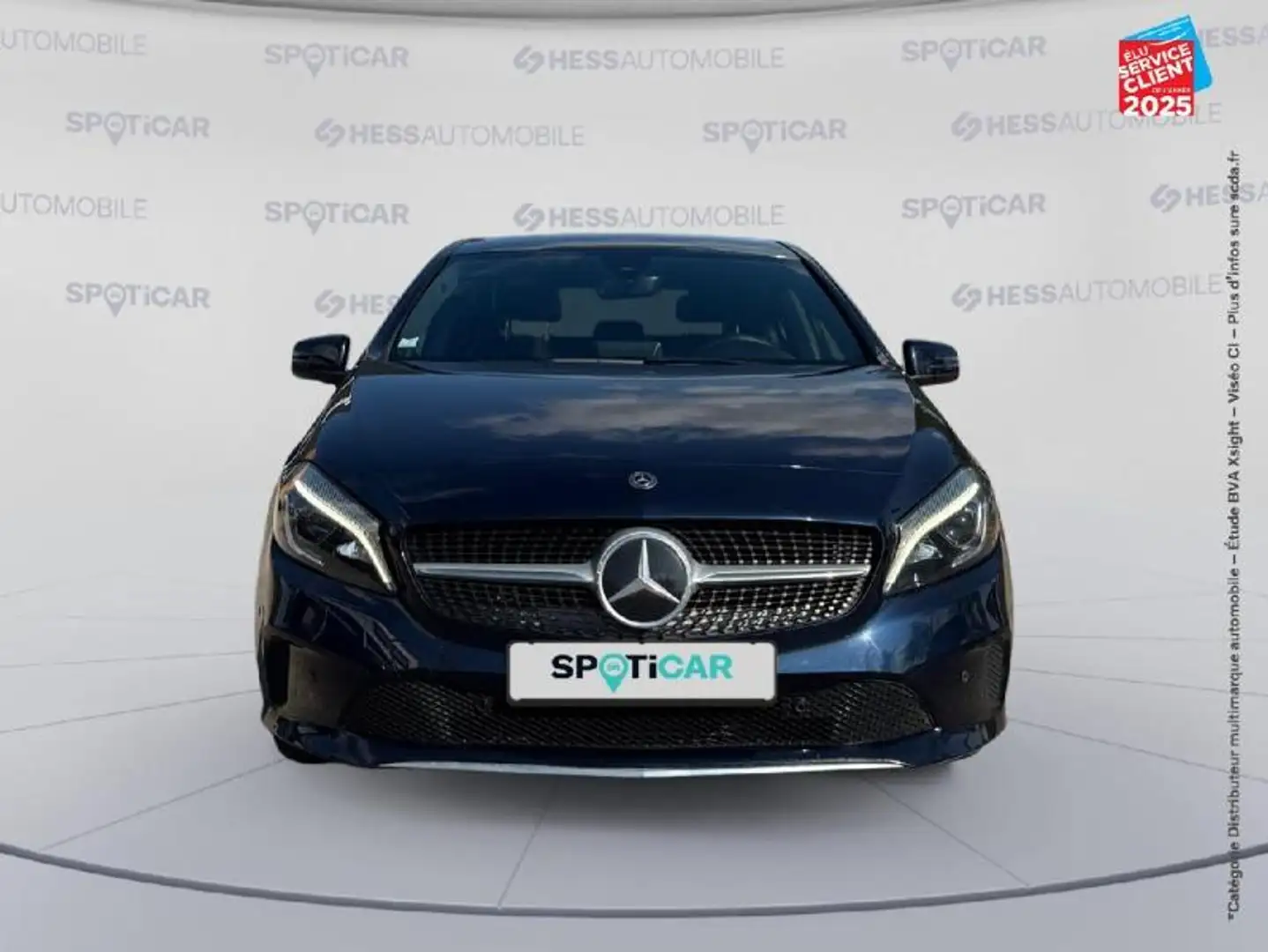 Mercedes-Benz A 180 180 Inspiration 7G-DCT Sieges cuir Bleu - 2