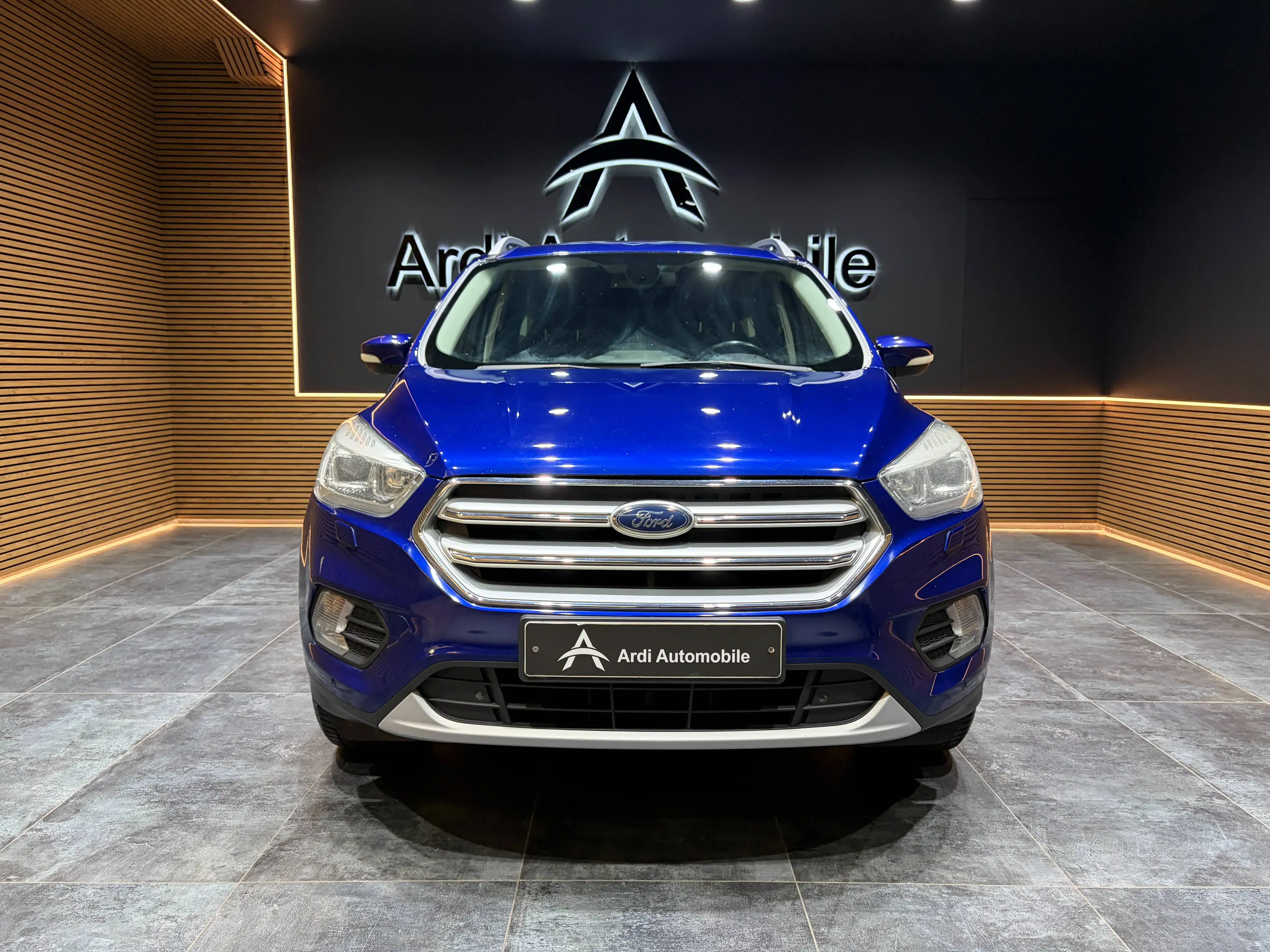 Ford Kuga 1.5 TDCi *SIEGE+VOLANT CHAUFFANT*CARPLAY*GARANTIE* — photo 2