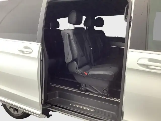 Mercedes-Benz EQV 300 EQV 300 AVANTGARDE Lang AIRMATIC EL.TÜREN 8SITZE Ansicht 7