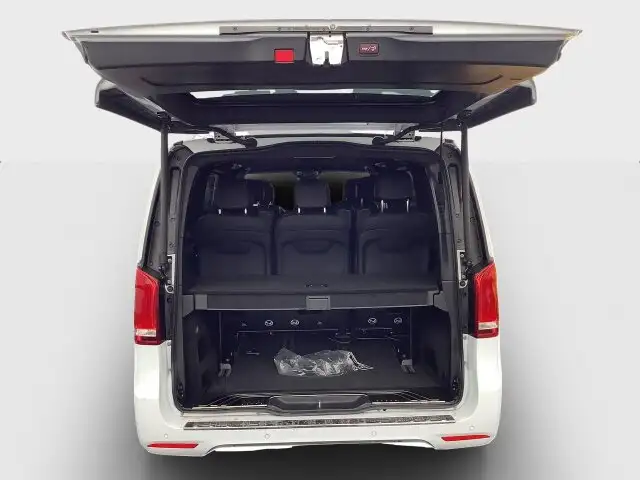 Mercedes-Benz EQV 300 EQV 300 AVANTGARDE Lang AIRMATIC EL.TÜREN 8SITZE Ansicht 9