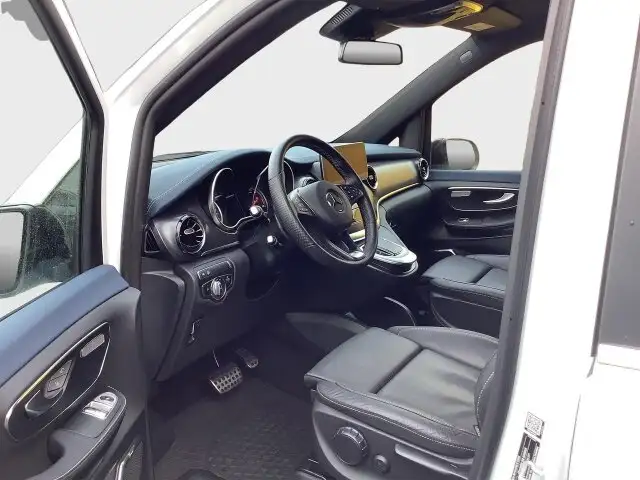 Mercedes-Benz EQV 300 EQV 300 AVANTGARDE Lang AIRMATIC EL.TÜREN 8SITZE Ansicht 6