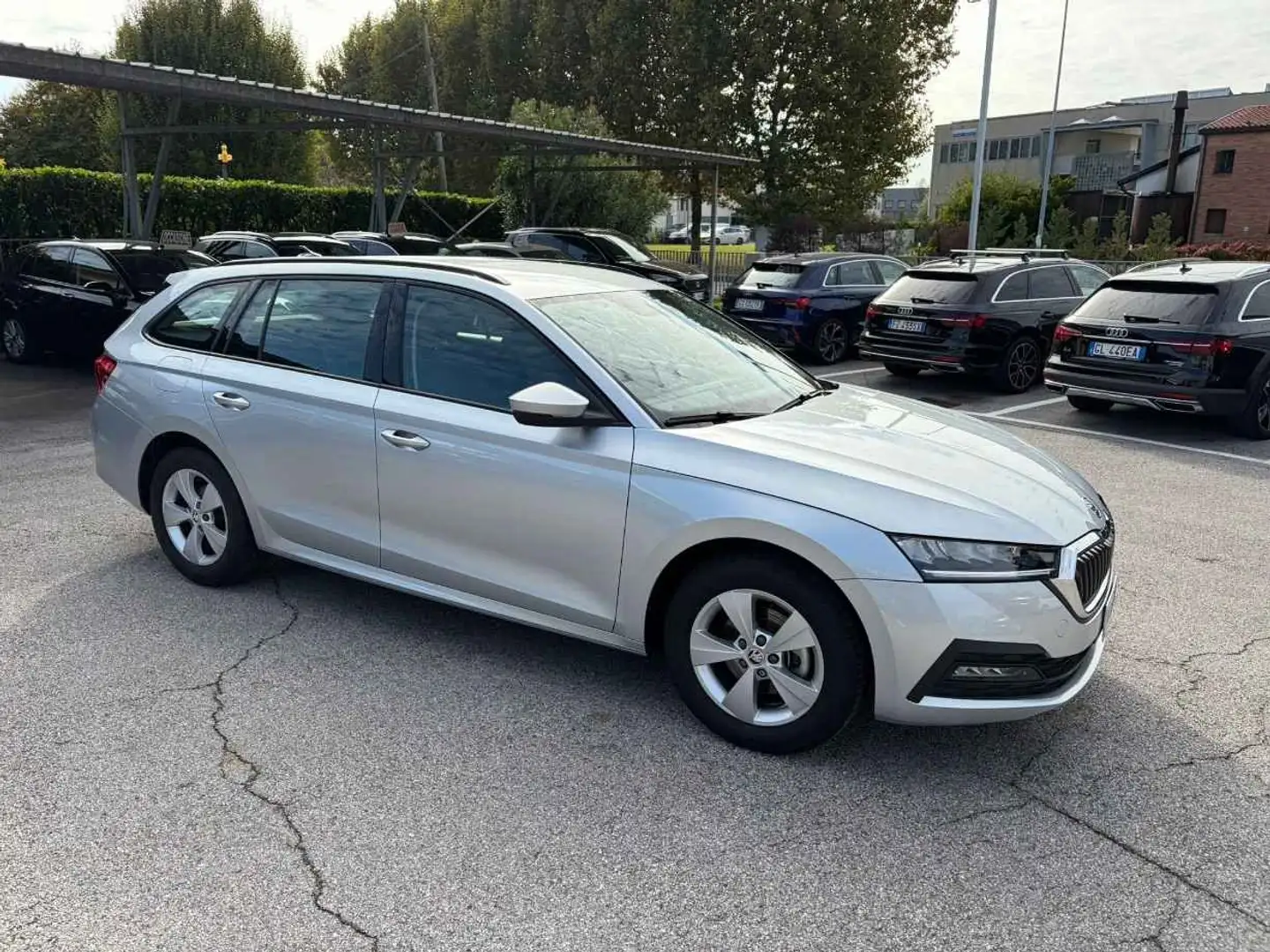 Skoda Octavia Octavia Wagon 2.0 tdi evo Executive 150cv dsg Argent - 2