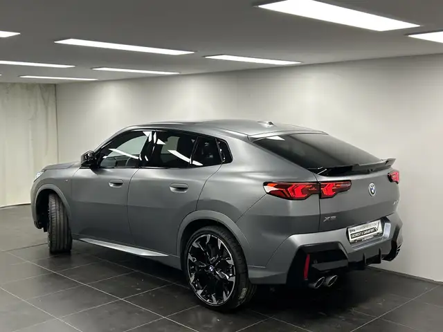 BMW X2 M view 3