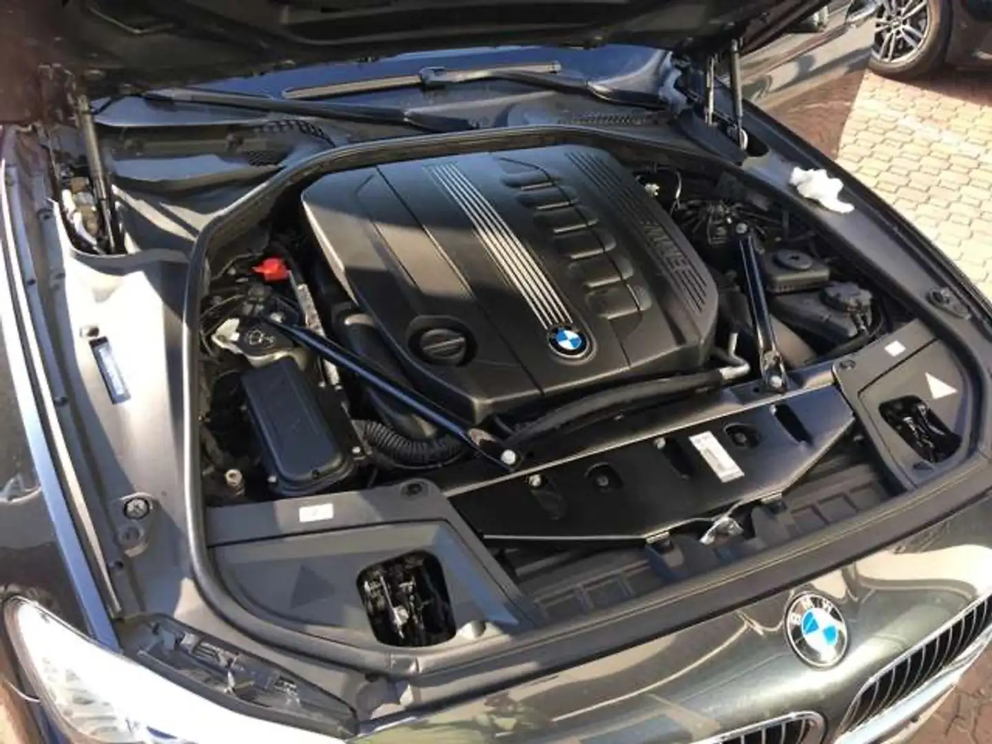 BMW 530 Serie 5 F11 Touring 530d Touring xdrive Fekete - 2