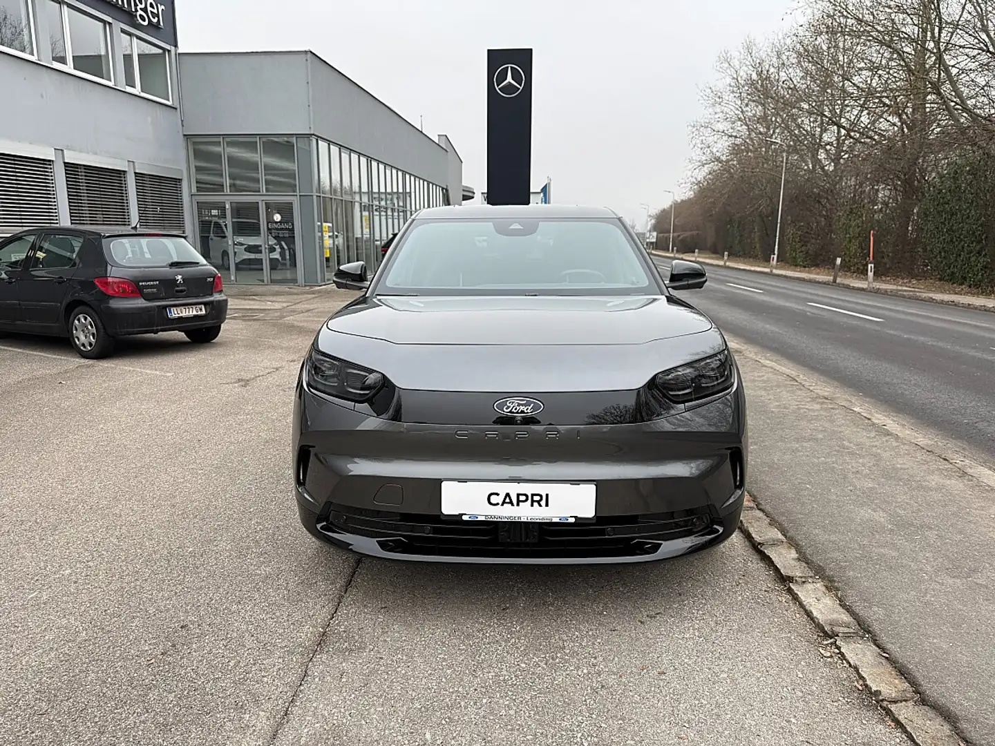 Ford Capri Elektro 77kWh Extended Range Select Grau - 1