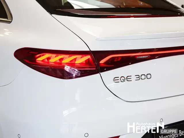 Mercedes-Benz Eqe view 14