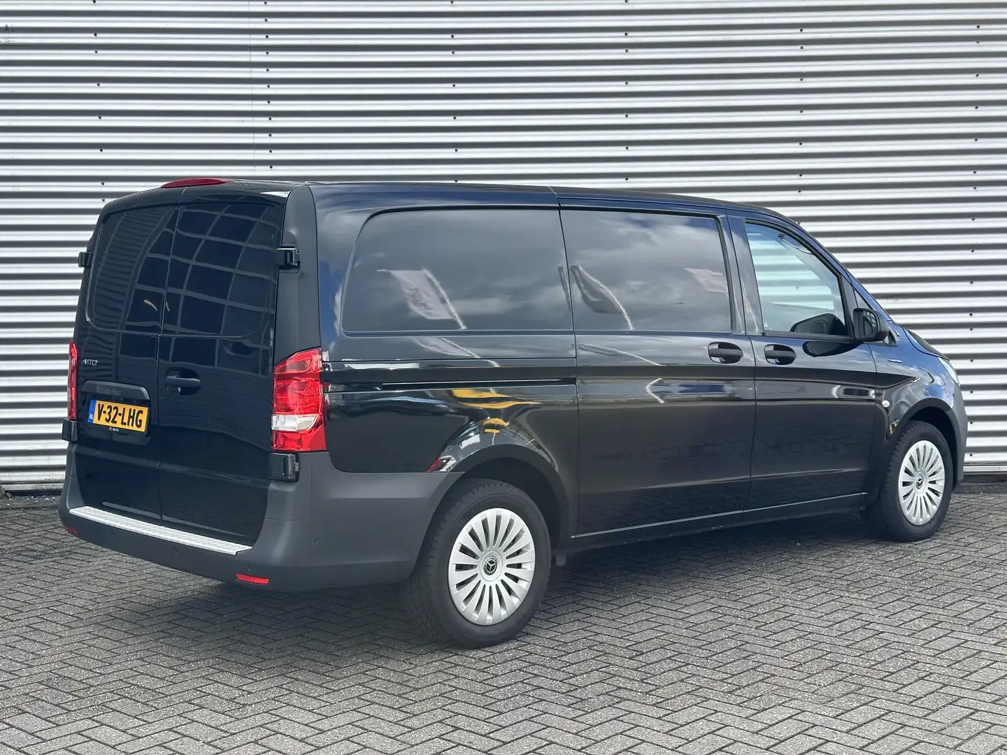 Mercedes-Benz Vito eVito 60kWh 100% Elektrisch 286km wltp Schwarz - 2