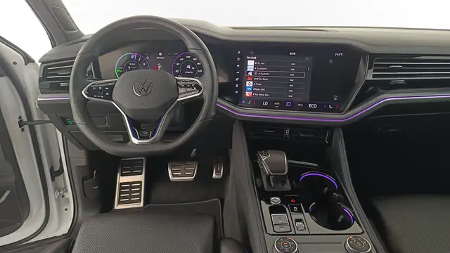 Volkswagen Touareg view 12