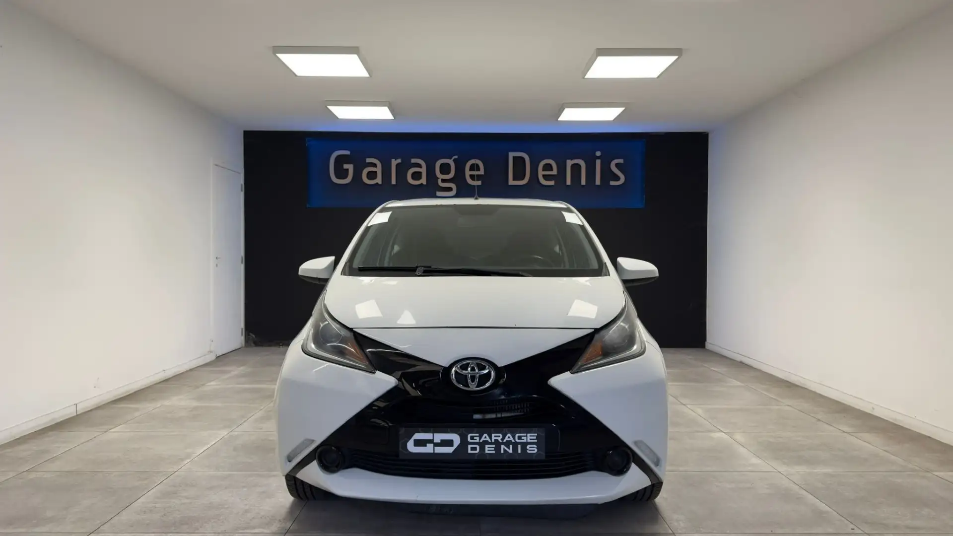 Toyota Aygo 1.0i VVT-i x-play**GARANTIE 12 MOIS*** Blanc - 2